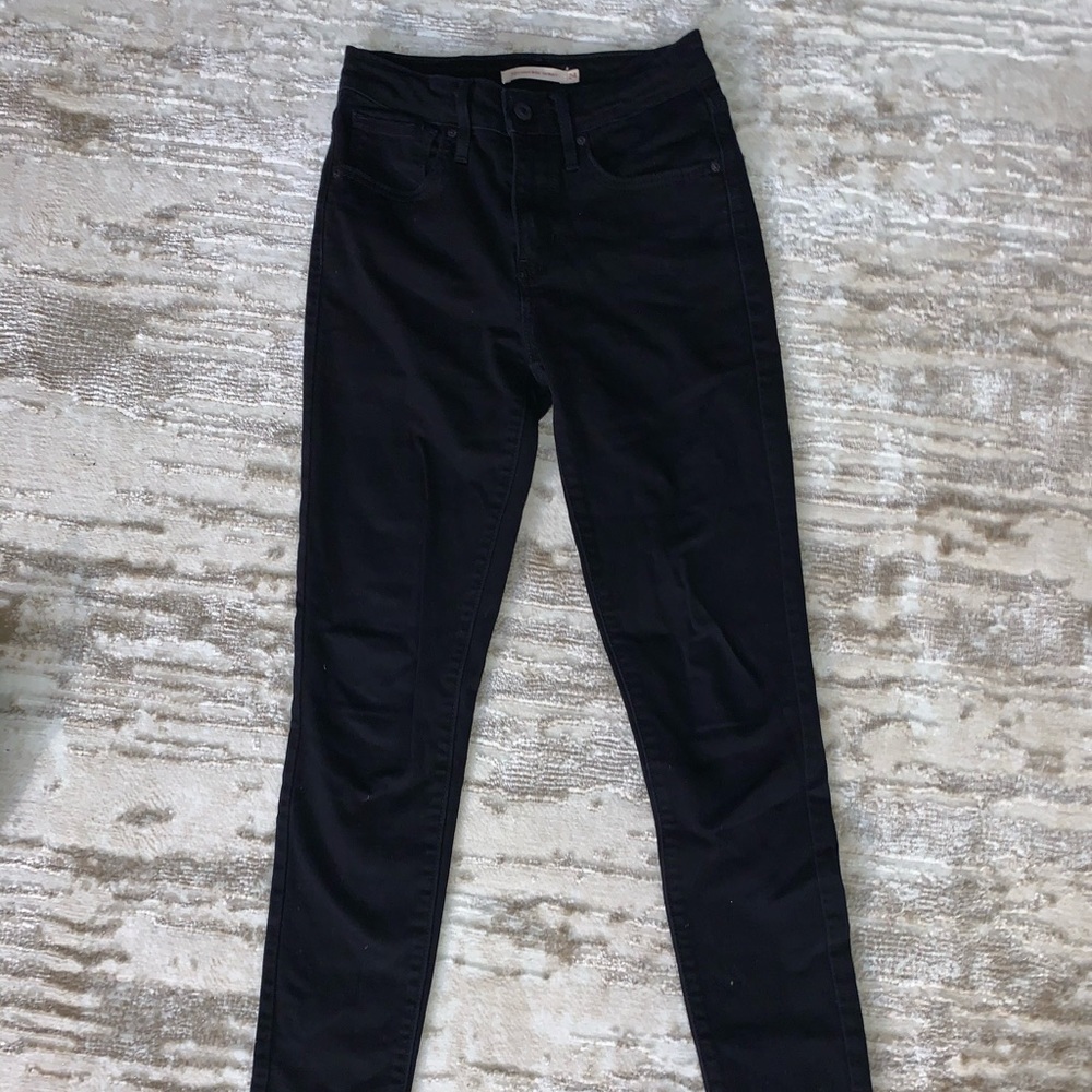Levi’s Black Skinny Jeans Size 24